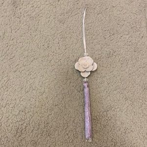 Chando ceramic diffuser with a very elegant purple tassel and a ribbon to hang